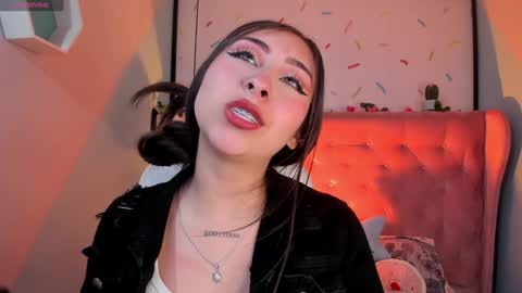 Snapshot of cloe_martinez_ chatting on 02.01.25 Cloe online show from 02.01.25