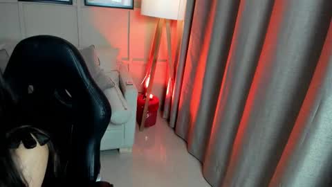 Cloe  online show from 01.06.26