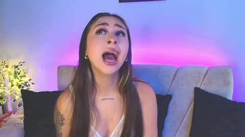 Snapshot of cloe_martinezz_ chatting on 04.29.26 cloe_martinezz_ online show from 04.29.26