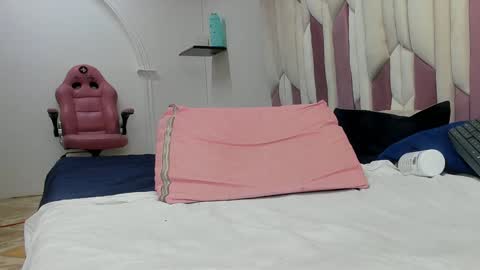 Snapshot of cloe_stanfort chatting on 01.20.25 Cloe  Stanfort online show from 01.20.25