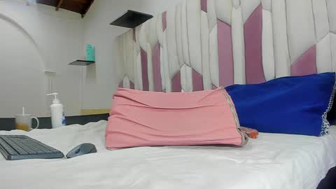 Snapshot of cloe_stanfort chatting on 01.21.25 Cloe  Stanfort online show from 01.21.25