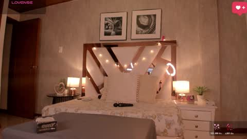 Cloe x Billy online show from 11.27.25