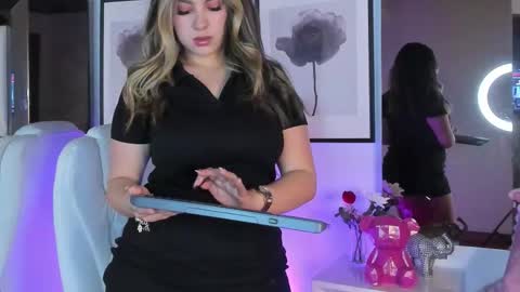 cloeecoopererer online show from 02.18.26