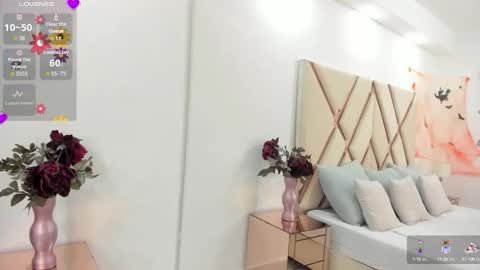 Snapshot of cloemorwen chatting on 10.17.25 Cloe online show from 10.17.25