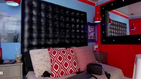 ---Cloe--- online show from 11.05.25