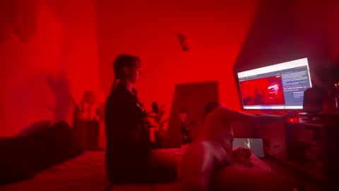 Snapshot of closeupfeels chatting on 11.01.25 Take it easy 3 online show from 11.01.25