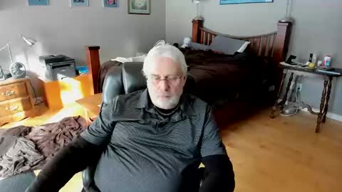 Snapshot of cloudalert62 chatting on 02.20.25 cloudalert62 online show from 02.20.25