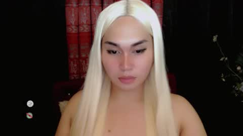 Snapshot of cloudia_babe chatting on 01.14.25 Cloudia babe69 online show from 01.14.25
