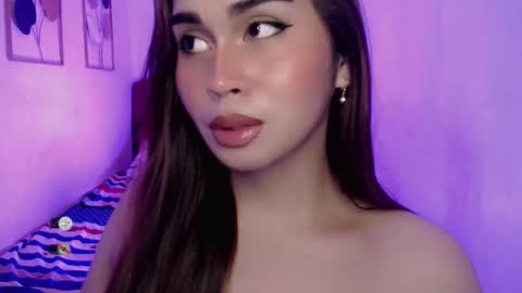 Snapshot of cloudia_babe chatting on 09.25.25 Cloudia babe69 online show from 09.25.25