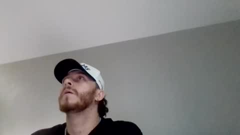 Snapshot of cloudyydayzz chatting on 04.29.26 tallhungandcloudy online show from 04.29.26