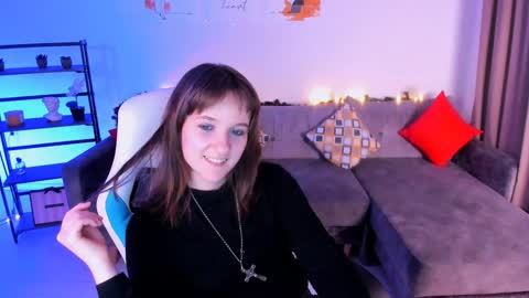  Clover  follow me  online show from 01.14.25