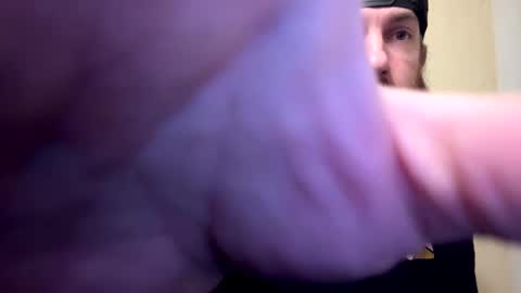 Snapshot of cloverboy1988 chatting on 02.14.25 cloverboy1988 online show from 02.14.25