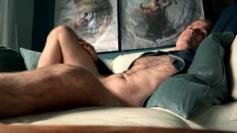 Snapshot of clydeninethousand chatting on 10.01.25 clydeninethousand online show from 10.01.25