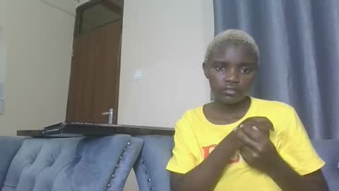 Snapshot of coastal_baddie chatting on 05.19.26 Ninah online show from 05.19.26