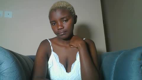 Snapshot of coastal_baddie chatting on 05.27.26 Ninah online show from 05.27.26