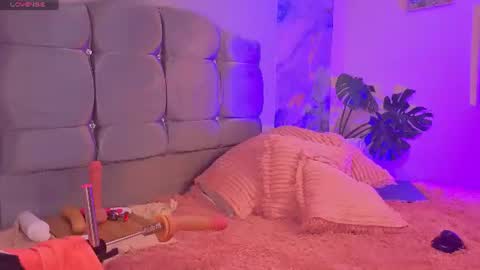Snapshot of cock_big_girl chatting on 06.12.26 Valerie nenitasexy online show from 06.12.26