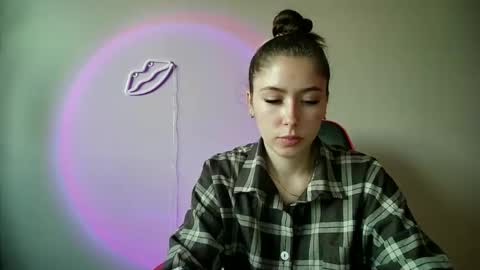 Snapshot of cocoberry1 chatting on 12.16.25 cocoberry1 online show from 12.16.25