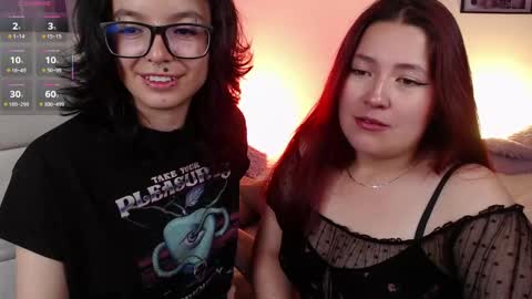 Phia And Luna online show from 10.15.25