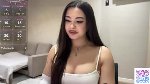 Snapshot of coffee_wihtout_milk chatting on 06.19.26 Yumi online show from 06.19.26