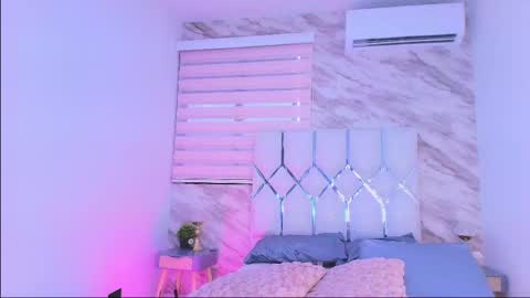 Snapshot of colett_hall chatting on 05.06.26 colett online show from 05.06.26