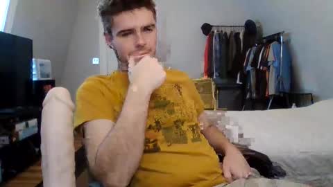 Snapshot of college_dad_bod chatting on 10.29.25 Jay Jacobs online show from 10.29.25