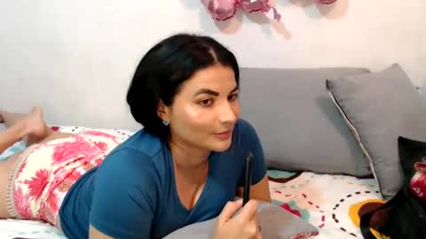 Snapshot of colombi4spice chatting on 03.04.25 viviana online show from 03.04.25