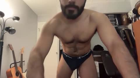 Snapshot of colombianstud94 chatting on 04.27.26 colombianstud94 online show from 04.27.26