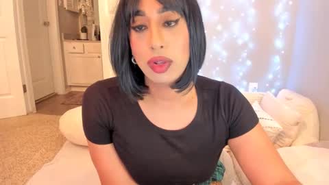 Snapshot of colombiantexas chatting on 10.14.25    ........ Instagram  Lorysexys online show from 10.14.25