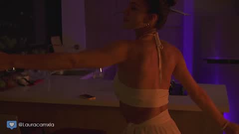 Snapshot of colouristic chatting on 12.05.24 Laura online show from 12.05.24