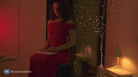 Snapshot of colouristic chatting on 12.19.24 Laura online show from 12.19.24