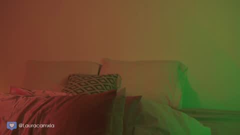 Snapshot of colouristic chatting on 12.20.24 Laura online show from 12.20.24