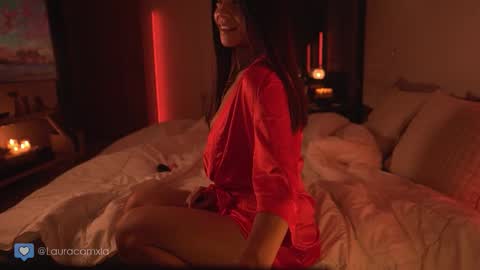 Snapshot of colouristic chatting on 10.22.25 Laura online show from 10.22.25