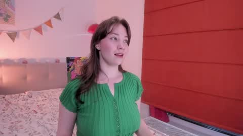 Snapshot of come_in_bed chatting on 05.22.26 Audrey online show from 05.22.26