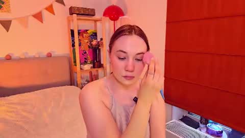 Snapshot of come_in_bed chatting on 06.18.26 Audrey online show from 06.18.26