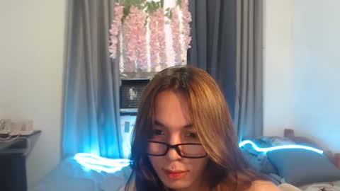 Snapshot of come_wet_me chatting on 02.15.25 come_wet_me online show from 02.15.25