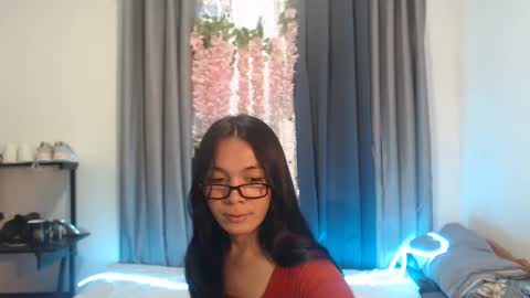 Snapshot of come_wet_me chatting on 03.11.25 come_wet_me online show from 03.11.25