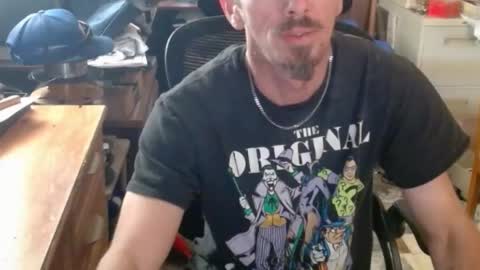 Snapshot of comic_king27 chatting on 02.21.25 Nelson or ComicKing and sometime Peachy143 online show from 02.21.25