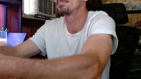 Snapshot of comic_king27 chatting on 09.19.25 Nelson or ComicKing and sometime Peachy143 online show from 09.19.25