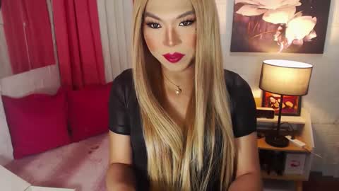 QUEEN SABRINA online show from 01.04.25