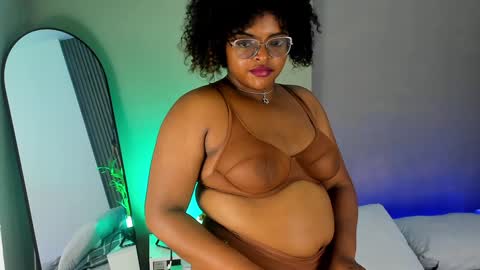 conielaurenth online show from 01.24.25