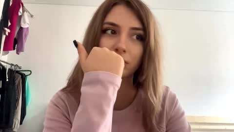 Snapshot of constancefanny chatting on 02.19.26 Amelia online show from 02.19.26