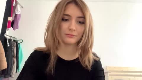 Snapshot of constancefanny chatting on 02.22.26 Amelia online show from 02.22.26