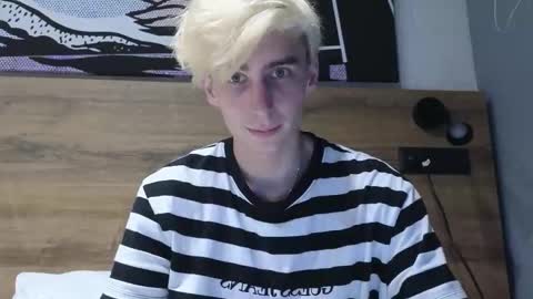 Snapshot of cookie_sex chatting on 10.17.25 cookie_sex online show from 10.17.25