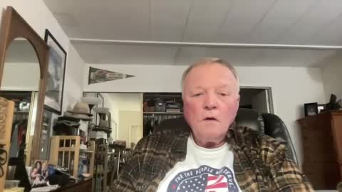 Snapshot of cookoosnest chatting on 12.04.24 cookoosnest online show from 12.04.24