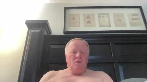 Snapshot of cookoosnest chatting on 12.31.24 cookoosnest online show from 12.31.24