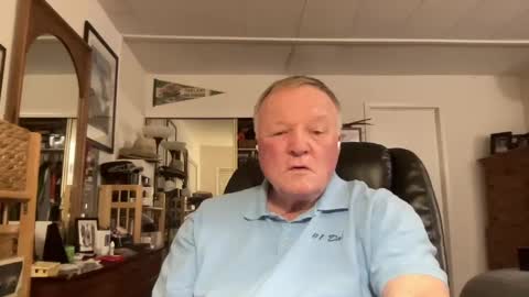 Snapshot of cookoosnest chatting on 01.06.25 cookoosnest online show from 01.06.25