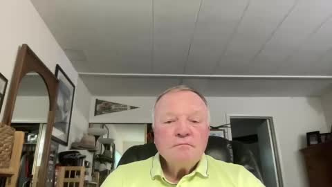 Snapshot of cookoosnest chatting on 01.23.25 cookoosnest online show from 01.23.25