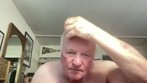 Snapshot of cookoosnest chatting on 09.23.25 cookoosnest online show from 09.23.25