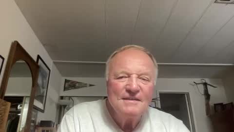 Snapshot of cookoosnest chatting on 09.30.25 cookoosnest online show from 09.30.25