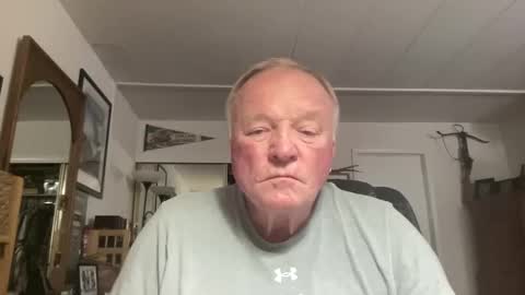 Snapshot of cookoosnest chatting on 10.21.25 cookoosnest online show from 10.21.25